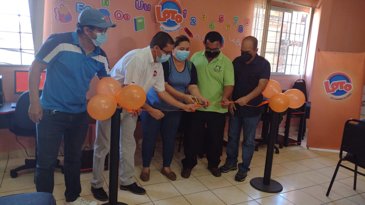 entrega escolares loto honduras 3