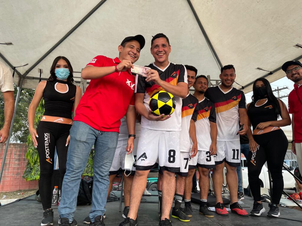 apostemos x campeones xy