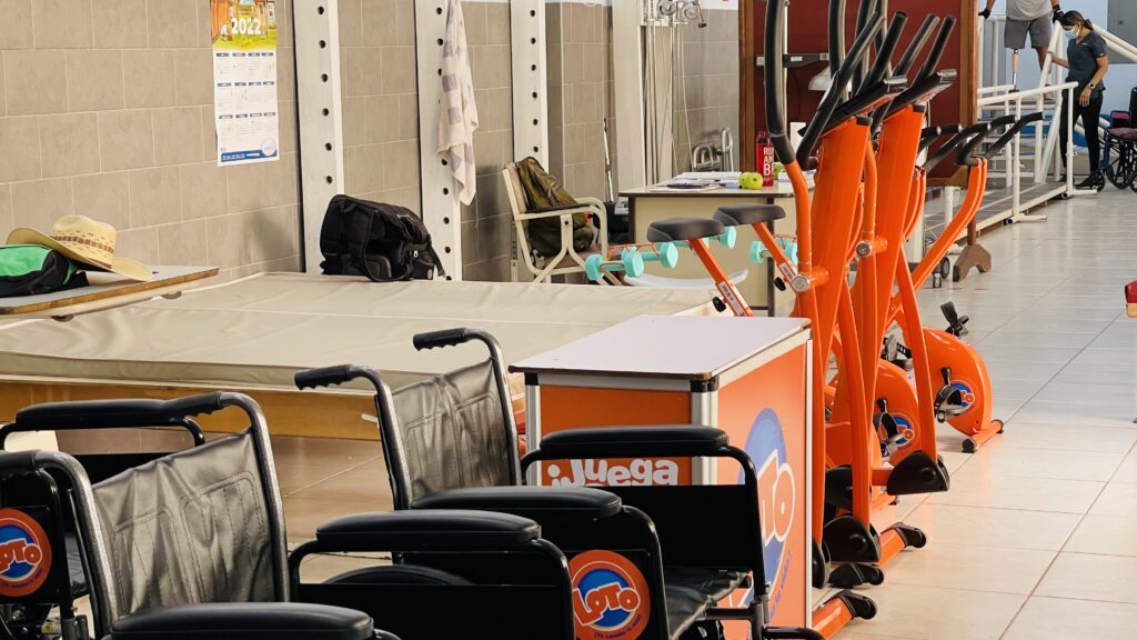 sala fisioterapia donacion loto 3