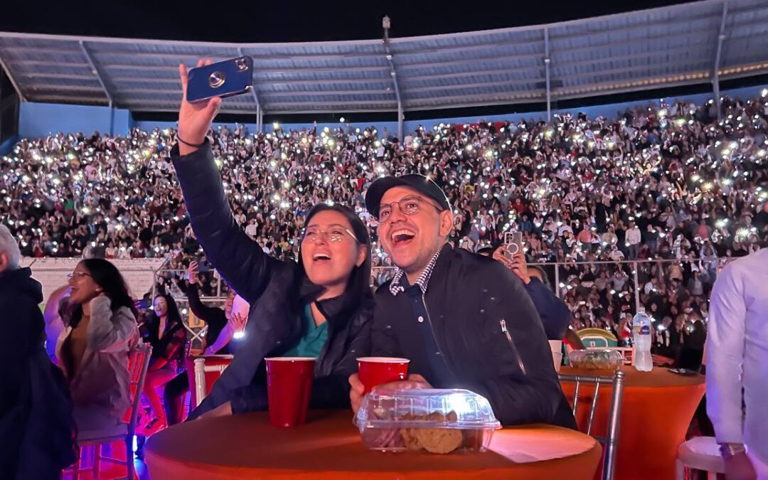 Exclusividad y Euforia: VIP de Loto en el Concierto de Luis Miguel