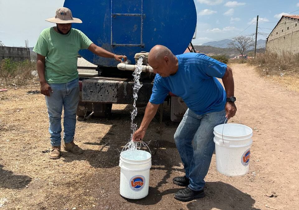LOTO Lleva agua y sonrisas a Juticalpa, Olancho
