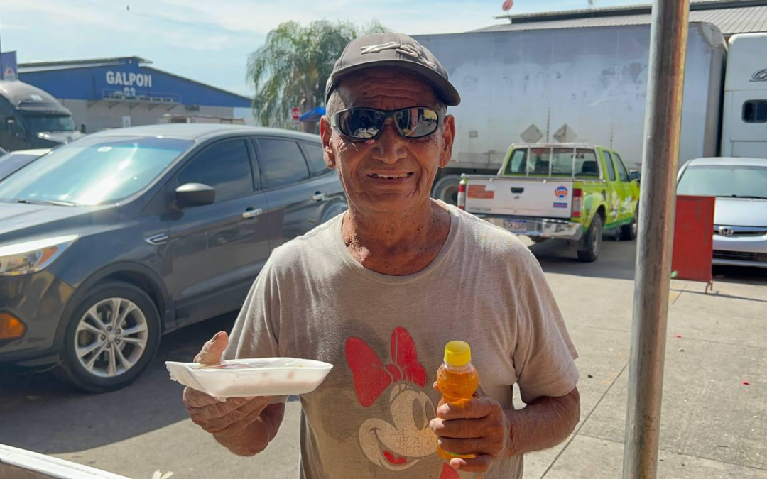 Loto lleva alegría y solidaridad a la central de abastos de San Pedro Sula